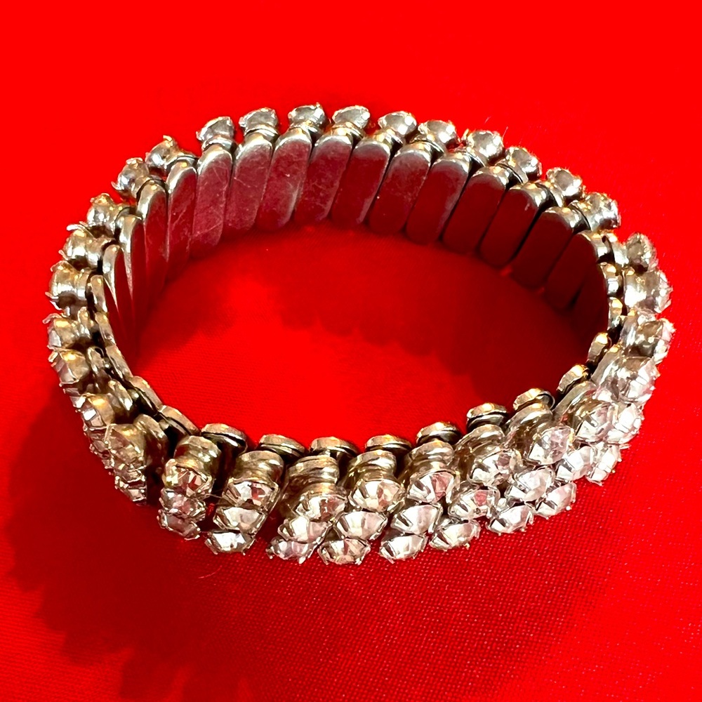 Vintage Rhinestone Expandable Bracelet SilverTone